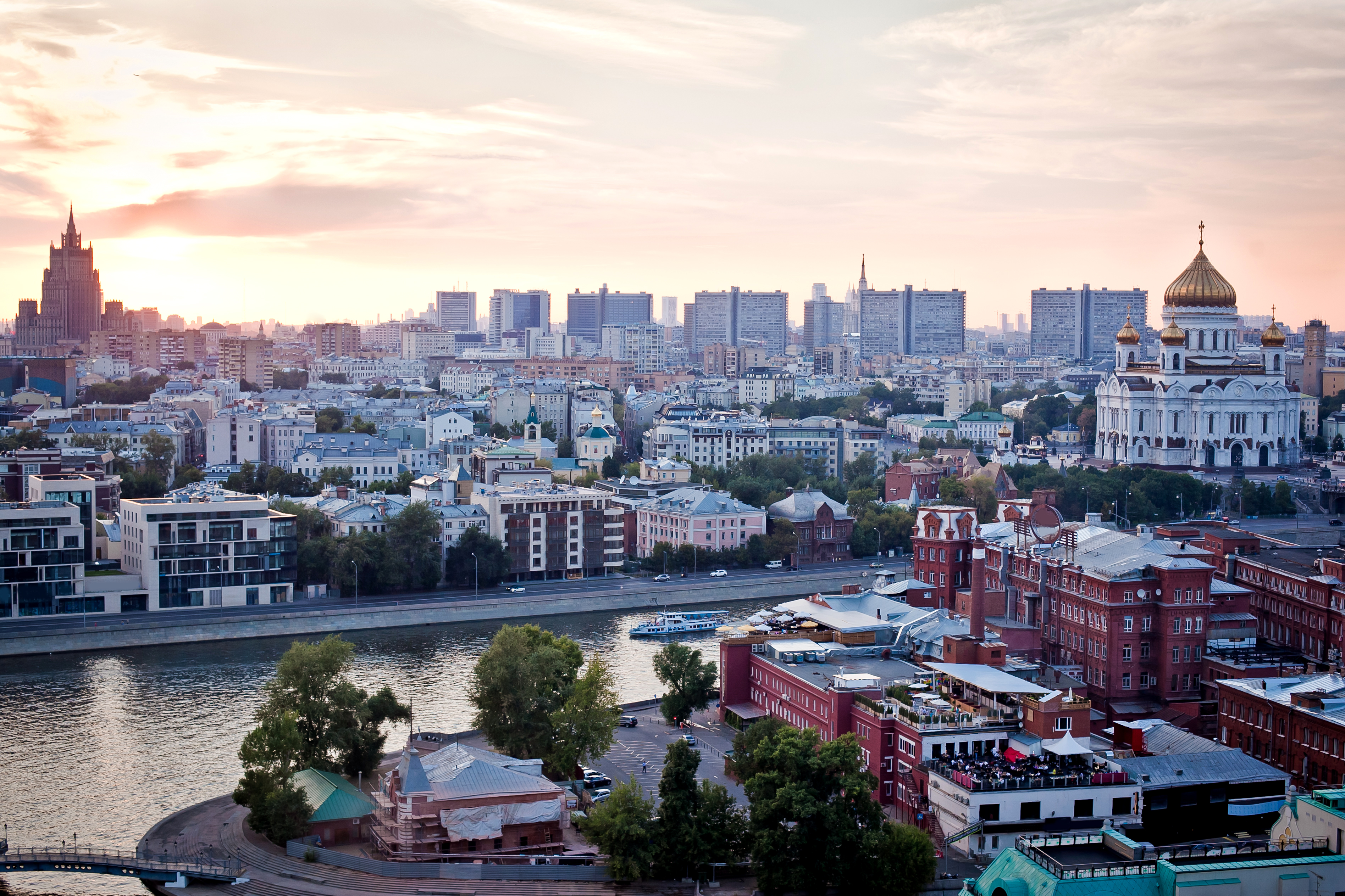 Город обязательное. Хамовники панорама. 3д панорама Москвы. Панорама улица Россия. Русские городские виды.