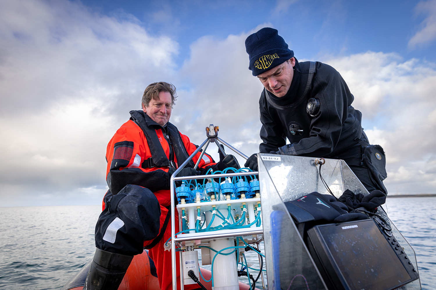 Eyes And Ears And Dna Tests Below The Water Line - Wur