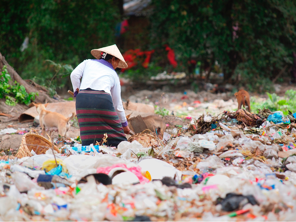 Pollution sources of macro- and microplastics - WUR