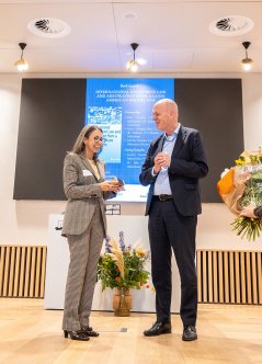 The Ambassador of the Republic of Colombia to the Kingdom of the Netherlands, Professor Carolina Olarte-Bácares together with Rens Buchwaldt, Member of the Executive Board of Wageningen University and Research. Photo credits: Chad Osorio