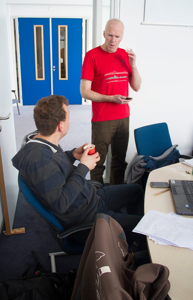 Roger and Geert discuss their research plan about walruses.