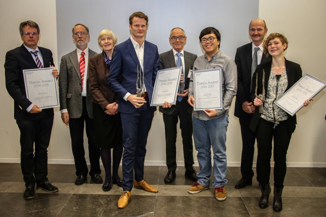 F.l.t.r.: prof. Peter Schaap (received the prize on behalf of Michiel Karrenbelt), chair of the jury prof. dr. Martien Cohen Stuart, prof. dr. Leontine Visser, Bas Groeneveld, prof. dr. Herman Eijsackers, Shengle Huang, prof. dr. ir. Pierre de Wit, Annelieke Wentzel (overall winner)