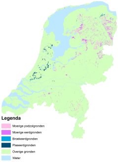 Voorkomen van veengronden (links) en moerige gronden in Nederland. De gronden in de lagere delen van Nederland worden onderzocht in het NOBV. Bron: Bodemkaart van Nederland