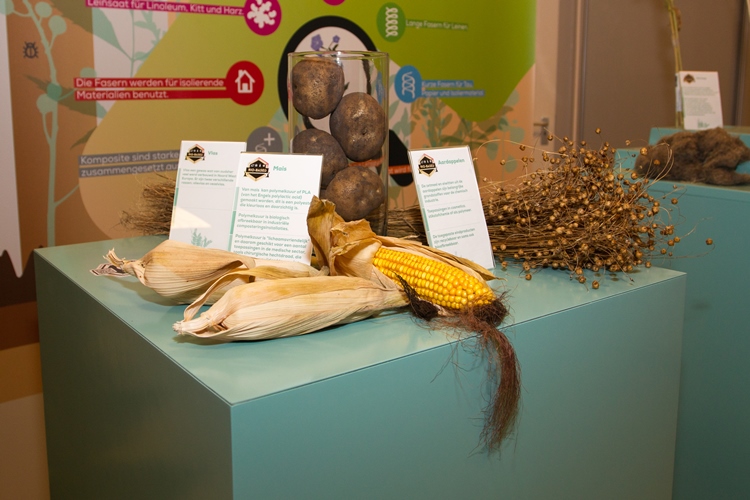 Exhibition brings biobased economy to life - WUR