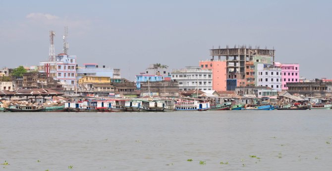 Urban centres are the fastest growing areas of Bangladesh (photo: Steve Goodbred)    